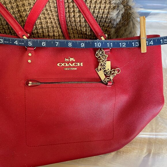 Authentic Coach Red Leather Bag Everyday Chic with Gold Hardware - Picture 11 of 12